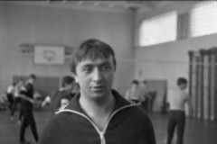 img043